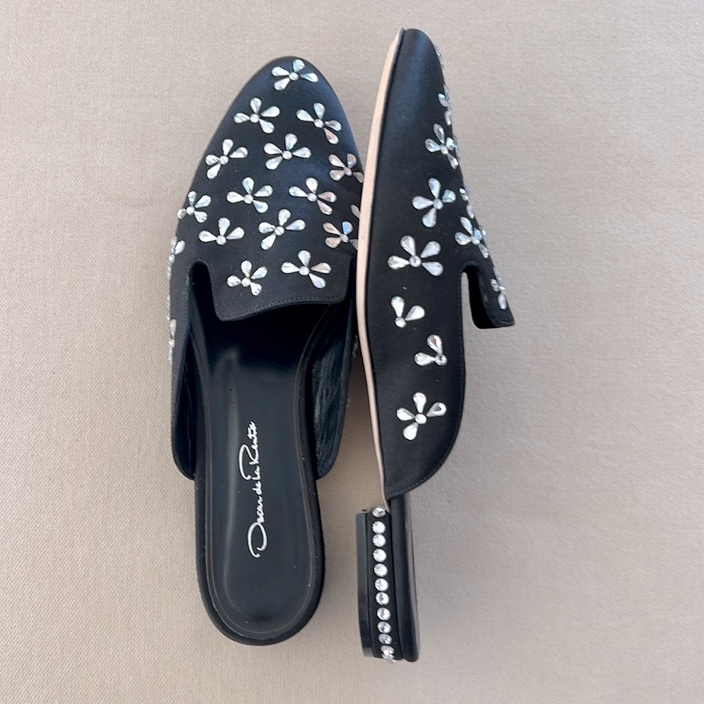 Oscar de la Renta Audrey Slides - Picture 5 of 13
